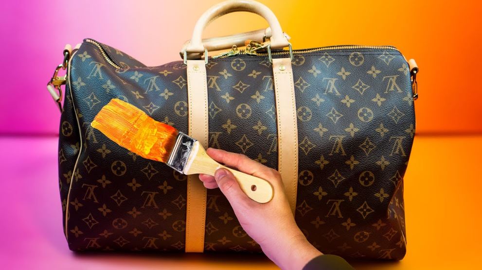 Are Louis Vuitton Bags Made In A Factory?