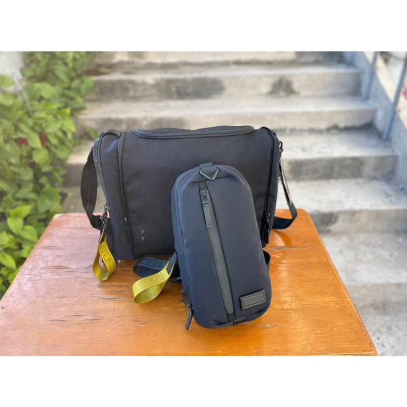 Tumi Tahoe Lookout Expandable Sling